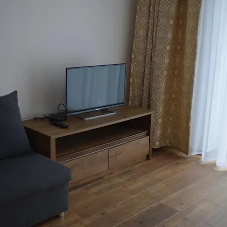 Luky 招待所 波切尼斯