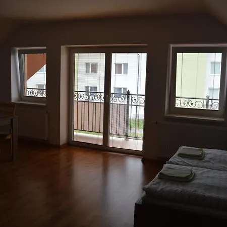 招待所 Luky 波切尼斯